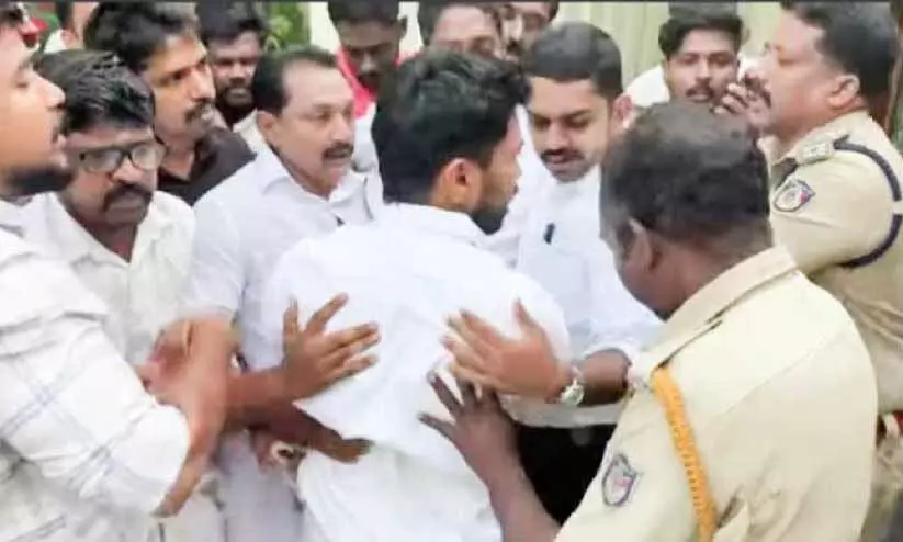 മന്ത്രി വീണ ജോർജിന്‍റെ രാജി; സമരം കടുപ്പിച്ച്​ യൂത്ത്​ കോൺഗ്രസ്, ആശുപത്രിയിൽ സംഘർഷാവസ്ഥ