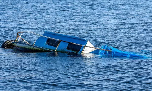 വഞ്ചി മറിഞ്ഞ് മത്സ്യത്തൊഴിലാളിയെ   കാണാതായിട്ട് ഒരാഴ്ച