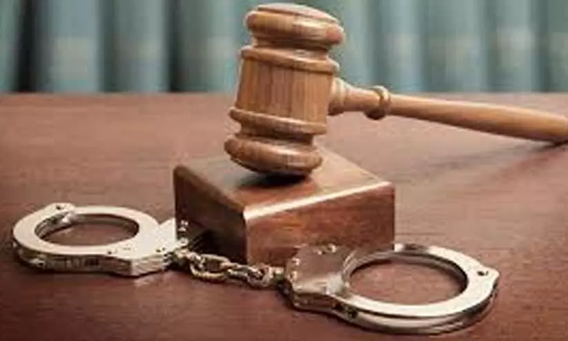 സ​ദാ​ചാ​ര ഗു​ണ്ടാ​യി​സം; ര​ണ്ടു​പേ​ർഅ​റ​സ്റ്റി​ൽ