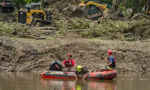 ടെക്സസിലെ മിന്നൽ പ്രളയത്തിൽ മരണം 100 കടന്നു