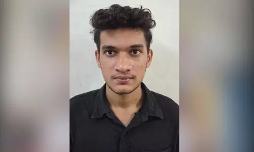 പൊലീസ് സ്റ്റേഷൻ വളപ്പിൽ പരാതിക്കാരെ ആക്രമിച്ച യുവാവ് അറസ്റ്റിൽ