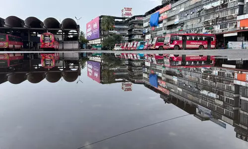 സ്വകാര്യ ബസ് പണിമുടക്കിൽ വലഞ്ഞ് യാത്രക്കാർ; ഇന്ന് അർധരാത്രിമുതൽ ദേശീയപണിമുടക്ക്