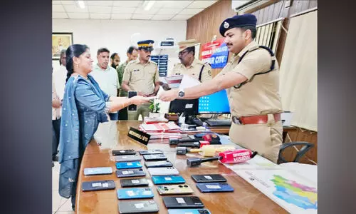 ക​ഴി​ഞ്ഞ ആ​റു മാ​സ​ത്തി​നു​ള്ളി​ൽ സൈ​ബ​ർ പൊ​ലീ​സ് ക​ണ്ടെ​ത്തി​യ​ത് 300 ഫോ​ണു​ക​ൾ