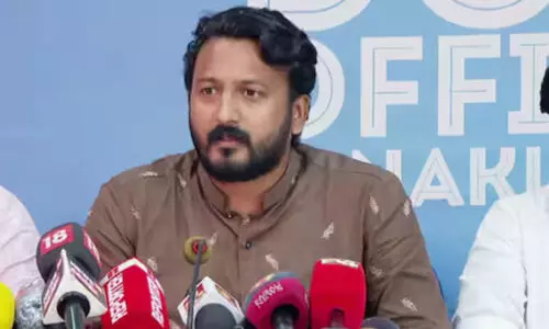 ഡി.വൈ.എഫ്.ഐ പൂർത്തിയാക്കിയ വീട്ടിൽ താമസിക്കുന്ന ഒരു ഗൃഹനാഥന്റെ പേര് പറയൂ..?; പിരിച്ച പണം കെ.പി.സി.സിക്ക് കൈമാറി വീട് നിർമാണം പൂർത്തിയാക്കുമെന്ന് രാഹുൽ മാങ്കൂട്ടത്തിൽ