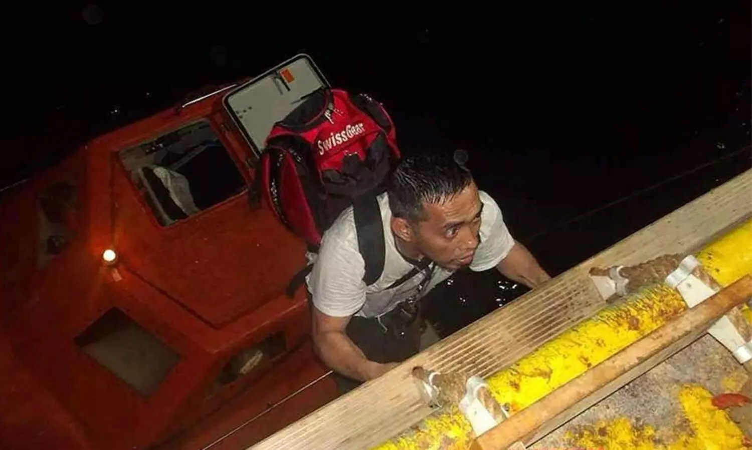 ചെങ്കടലിൽ വീണ്ടും ആക്രമണം; ചരക്ക് കപ്പലിലെ മൂന്നുപേർ കൊല്ലപ്പെട്ടു