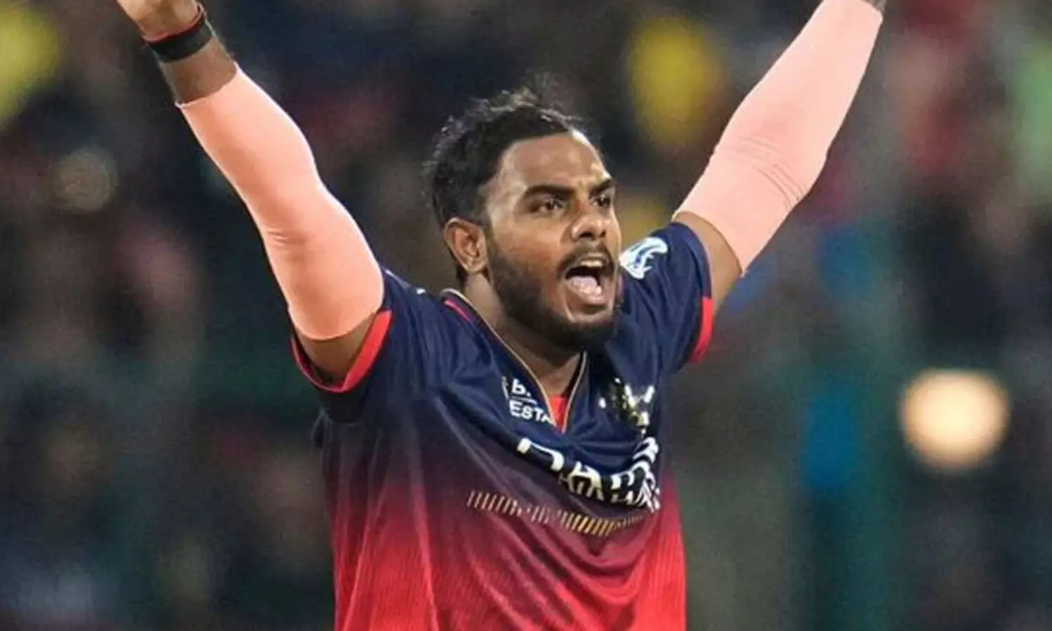 ‘വായ്പയായി ലക്ഷങ്ങൾ വാങ്ങിയിട്ടും തിരിച്ചുതന്നില്ല, ഐഫോണും ലാപ്ടോപ്പും തട്ടിയെടുത്തു’; യുവതിക്കെതിരെ പരാതി നൽകി യാഷ് ദയാലും