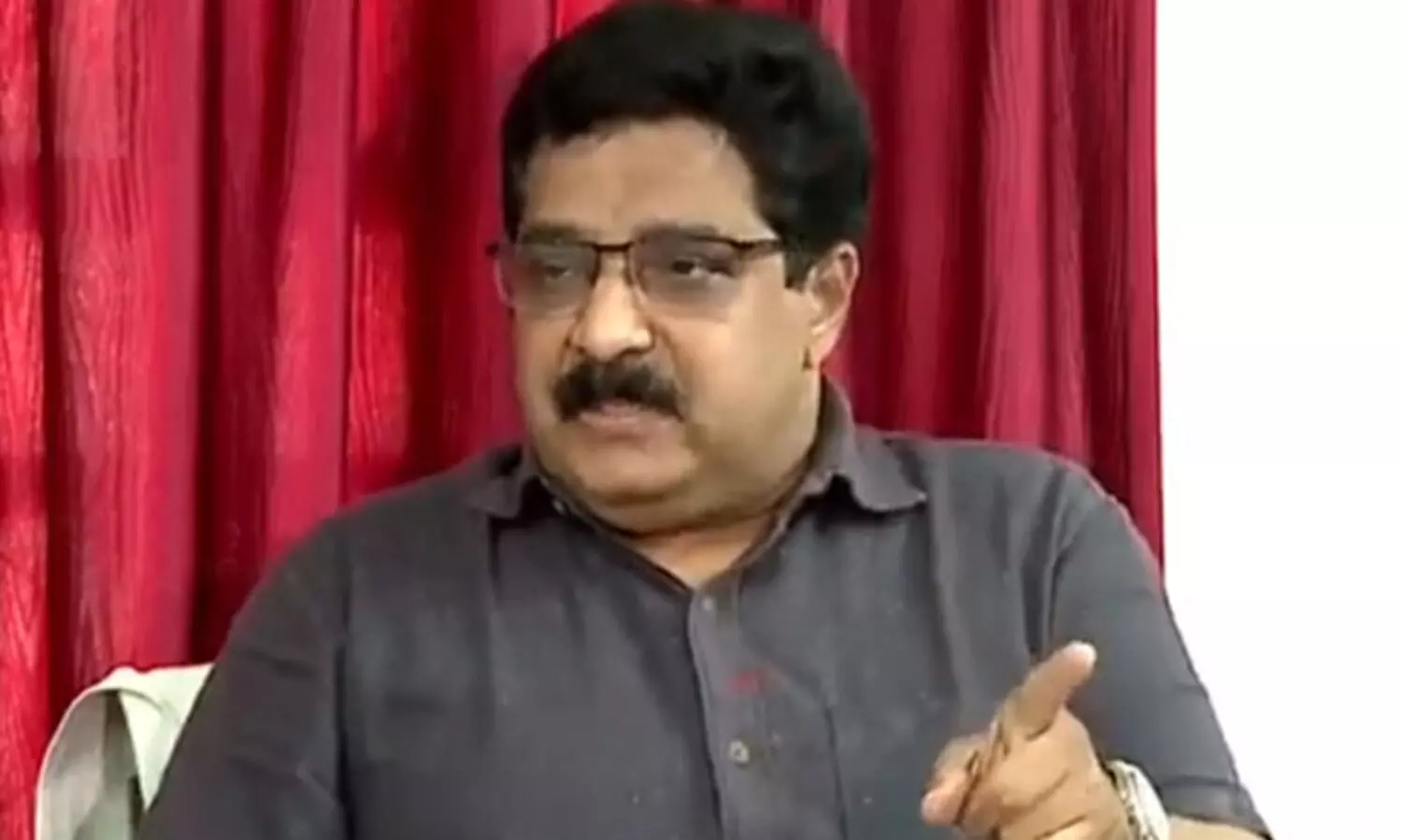 വോട്ടർപട്ടിക പുനഃക്രമീകരണം: ഒരു പോളിങ് സ്റ്റേഷന് നിശ്ചയിച്ച വോട്ടർമാരുടെ എണ്ണത്തിൽ കുറവുവരുത്തണമെന്ന് എം.കെ. മുനീർ