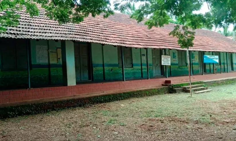 തു​ട​രു​ന്നു, സ​ർ​ക്കാ​റി​ന്റെ ‘വാ​ട​ക വി​ദ്യ’ അ​ഭ്യാ​സം