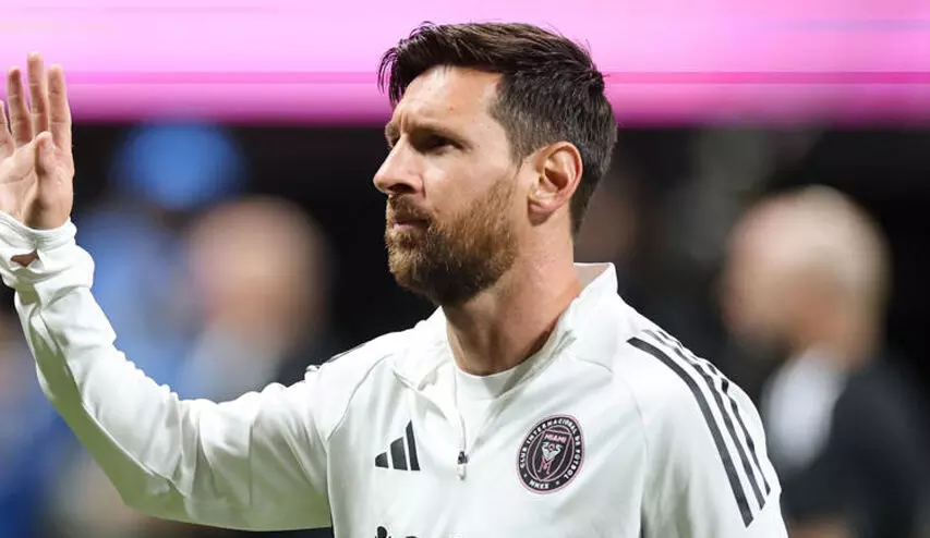 മെസ്സി സൗദിയിലേക്ക്? റെക്കോഡ് തുക ഓഫർ ചെയ്ത് പ്രോ ലീഗ് ക്ലബ്; മയാമിയുമായി കരാർ ഡിസംബറിൽ അവസാനിക്കും മെസ്സി സൗദിയിലേക്ക്? റെക്കോഡ് തുക ഓഫർ ചെയ്ത് പ്രോ ലീഗ് ക്ലബ്; മയാമിയുമായി കരാർ ഡിസംബറിൽ അവസാനിക്കും