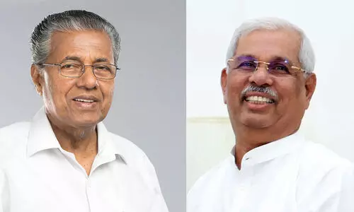 സർക്കാർ-ഗവർണർ സൗഹൃദം പൊളിഞ്ഞു; ഇനി പരസ്യ ഏറ്റുമുട്ടൽ സർക്കാർ-ഗവർണർ സൗഹൃദം പൊളിഞ്ഞു; ഇനി പരസ്യ ഏറ്റുമുട്ടൽ