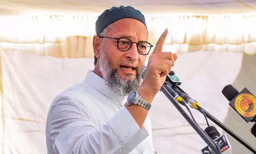 തീവ്രവാദത്തിന്റെ മൊത്തക്കച്ചവടക്കാരനും കോടതി വാറണ്ട് പുറപ്പെടുവിച്ചവനും ട്രംപിന്റെ നൊബേലിന് വേണ്ടി ശിപാർശ ചെയ്യുന്നു - ഉവൈസി