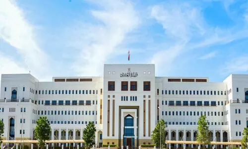 തൊ​ഴി​ലാ​ളി​ക​ളെ ഓ​ർ​മ​പ്പെ​ടു​ത്തി മ​ന്ത്രാ​ല​യം  കാ​ലാ​വ​ധി ക​ഴി​ഞ്ഞ വി​സ   പി​ഴ​കൂ​ടാ​തെ 31വ​രെ പു​തു​ക്കാം