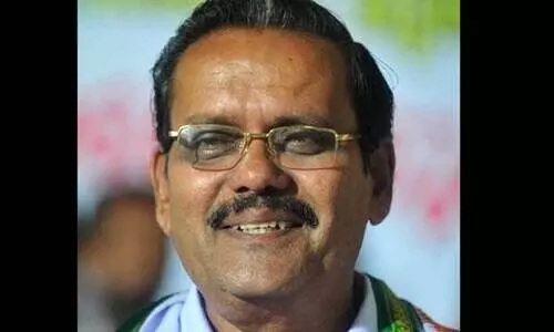 ചാരുപാറ രവിയുടെ വിയോഗം; നഷ്ടമായത് തോട്ടം തൊഴിലാളികളെ സംഘടിപ്പിച്ച സോഷ്യലിസ്റ്റിനെ ചാരുപാറ രവിയുടെ വിയോഗം; നഷ്ടമായത് തോട്ടം തൊഴിലാളികളെ സംഘടിപ്പിച്ച സോഷ്യലിസ്റ്റിനെ