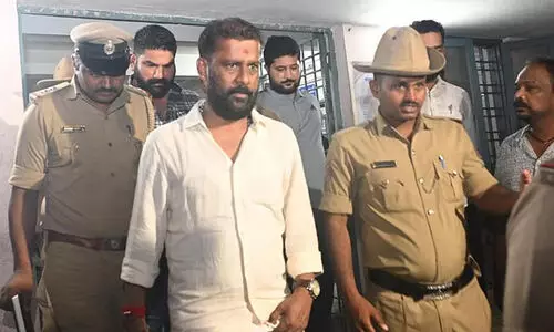 സംഘ്പരിവാർ നേതാക്കളായ ശരണിന് ചിക്കമഗളൂരിലും സതീഷിന് ഉഡുപ്പിയിലും വിലക്ക് സംഘ്പരിവാർ നേതാക്കളായ ശരണിന് ചിക്കമഗളൂരിലും സതീഷിന് ഉഡുപ്പിയിലും വിലക്ക്