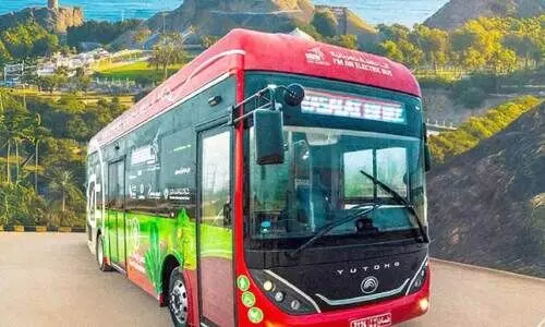 മ​സ്ക​ത്തി​ൽ ഇ​ന്ന് മു​ത​ൽ ​ ഇല​ക്ട്രി​ക് ബ​സി​ല്‍ സൗ​ജ​ന്യ​യാ​ത്ര