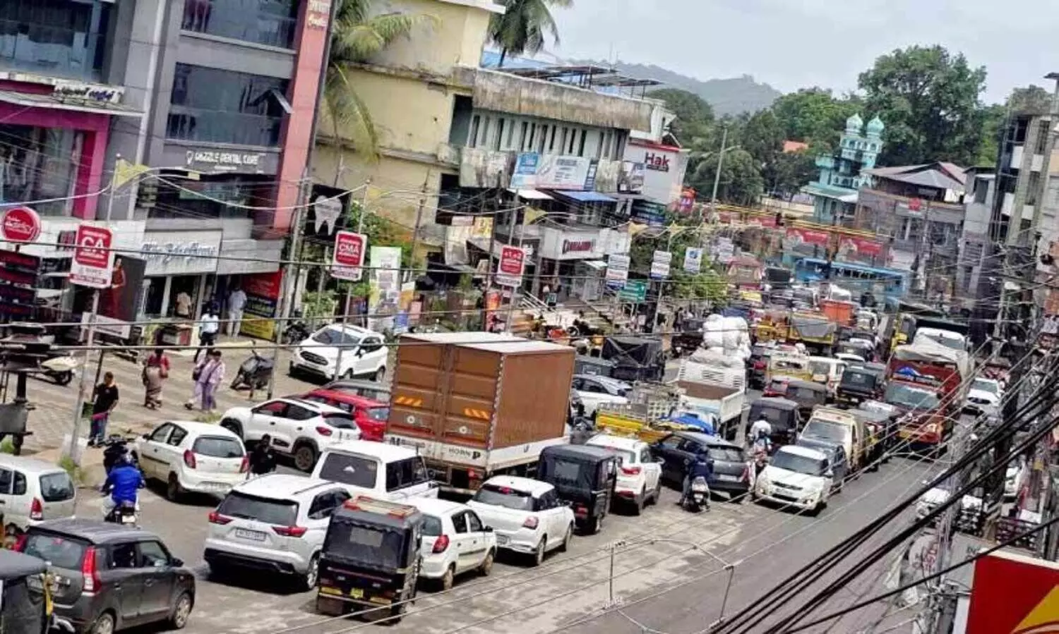 ‘ലോ​ക്കി’​ല​മ​ർ​ന്ന് പ​ട്ടാ​മ്പി
