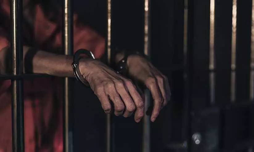 സ്വത്ത് തർക്കം; പിതാവിനെയും സഹോദരനെയും കൊന്ന പ്രതി അറസ്റ്റിൽ സ്വത്ത് തർക്കം; പിതാവിനെയും സഹോദരനെയും കൊന്ന പ്രതി അറസ്റ്റിൽ