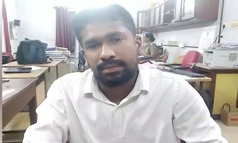 ബാങ്കിൽനിന്ന്​ മൂന്നു​ ലക്ഷം രൂപ തട്ടിയ ജീവനക്കാരൻ പിടിയിൽ