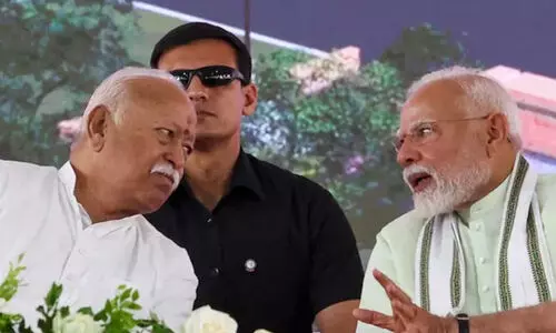 Mohan Bhagwat, Narendra Modi