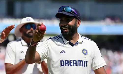 കപിലിന്‍റെ റെക്കോഡ് തകർത്ത് ബുംറ, ആഘോഷിക്കാൻ മടിച്ചുനിന്ന താരത്തിന്‍റെ കൈ ഉയർത്തി സിറാജ്, ഇനി പാക് ഇതിഹാസത്തിനൊപ്പം -വിഡിയോ