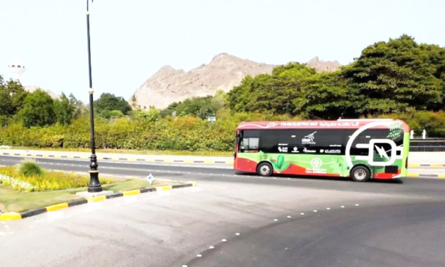 ഇ-ബസിലൊരു സവാരി ഗിരി ഗിരി...