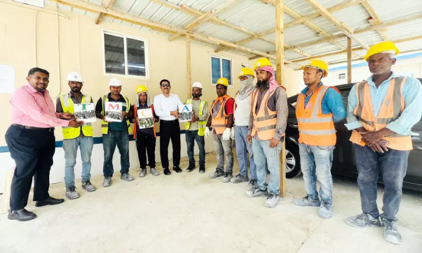 ത​ല​ശ്ശേ​രി മാ​ഹി ക​ൾ​ചറ​ൽ അ​സോ​സി​യേ​ഷ​ൻ വെ​ള്ളം വി​ത​ര​ണം ചെ​യ്തു