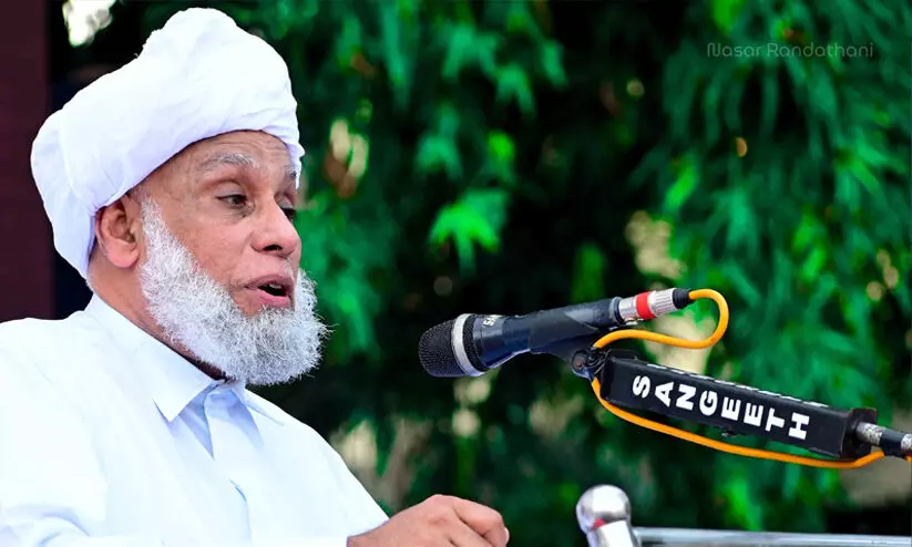 ​​ഉറങ്ങുന്ന സമയത്ത് മദ്റസ പഠനം നടത്താനാകുമോ ?; മാന്യമായി മറുപടി പറയണം, ശിവൻകുട്ടിക്കെതിരെ സമസ്ത