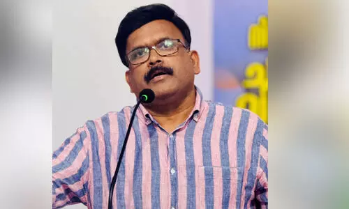 വി​ദ്യാ​ർ​ഥി​ക​ളു​ടെ ഭാ​വി അ​വ​താ​ള​ത്തി​ലാ​ക്കി സ​ർ​ക്കാ​ർ