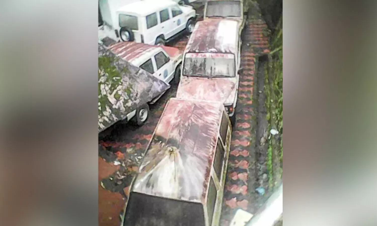 സർക്കാർ വാഹനങ്ങൾ തുരുമ്പെടുത്ത്​ നശിക്കുന്നു