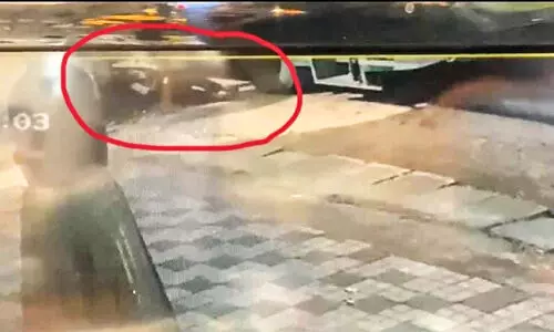 ബസിൽനിന്ന്​ വീണ്​ വിദ്യാർഥിനിക്ക്​​​ പരി​ക്ക്​; ഡ്രൈവർക്കും ക​ണ്ടക്ടർക്കുമെതിരെ കേസ്​