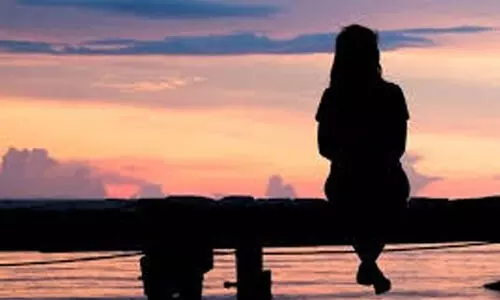 ആ​ൾ​ക്കൂ​ട്ട​ത്തി​ൽ ഒരു മനുഷ്യൻ