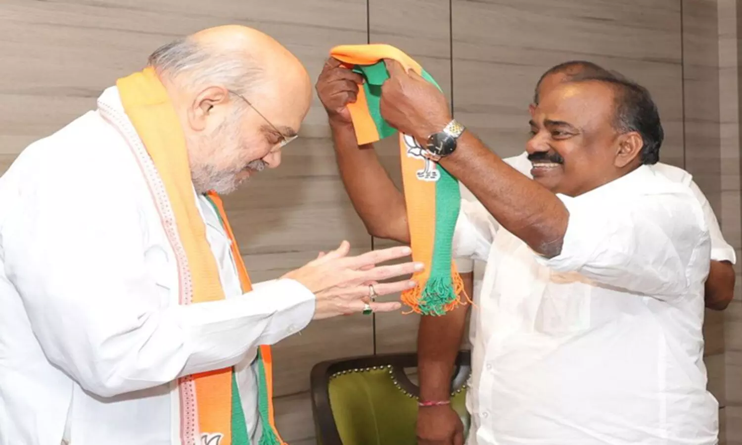 മുൻ എ.ഐ.സി.സി അംഗം എൻ.കെ സുധീർ ബി.ജെ.പിയിൽ