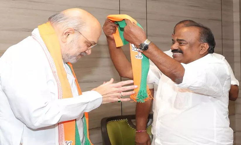 മുൻ എ.ഐ.സി.സി അംഗം എൻ.കെ സുധീർ ബി.ജെ.പിയിൽ