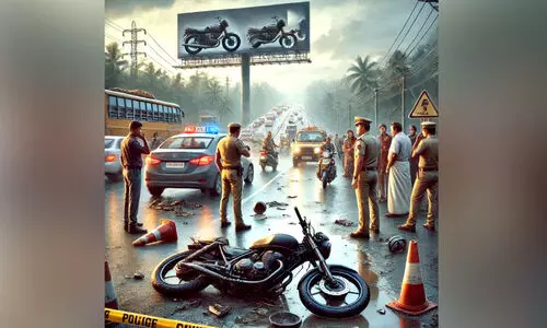 മ​ര​ണ​ത്തി​ന് ര​ണ്ടു ച​ക്രം; സം​സ്ഥാ​ന​ത്ത് റോ​ഡ​പ​ക​ട​ങ്ങ​ളി​ൽ ജീ​വ​ൻ പൊ​ലി​യു​ന്ന​വ​രി​ൽ ഏ​റെ​യും ഇ​രു​ച​ക്ര​വാ​ഹ​ന യാ​ത്രി​ക​ർ