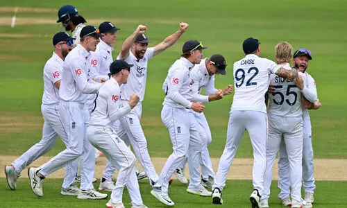 ലോർഡ്സിൽ 22 റൺസകലെ ഇന്ത്യ വീണു, ഒറ്റക്ക് പൊരുതി ജദേജ (61*), ഇംഗ്ലണ്ട് പരമ്പരയിൽ മുന്നിൽ (2-1)