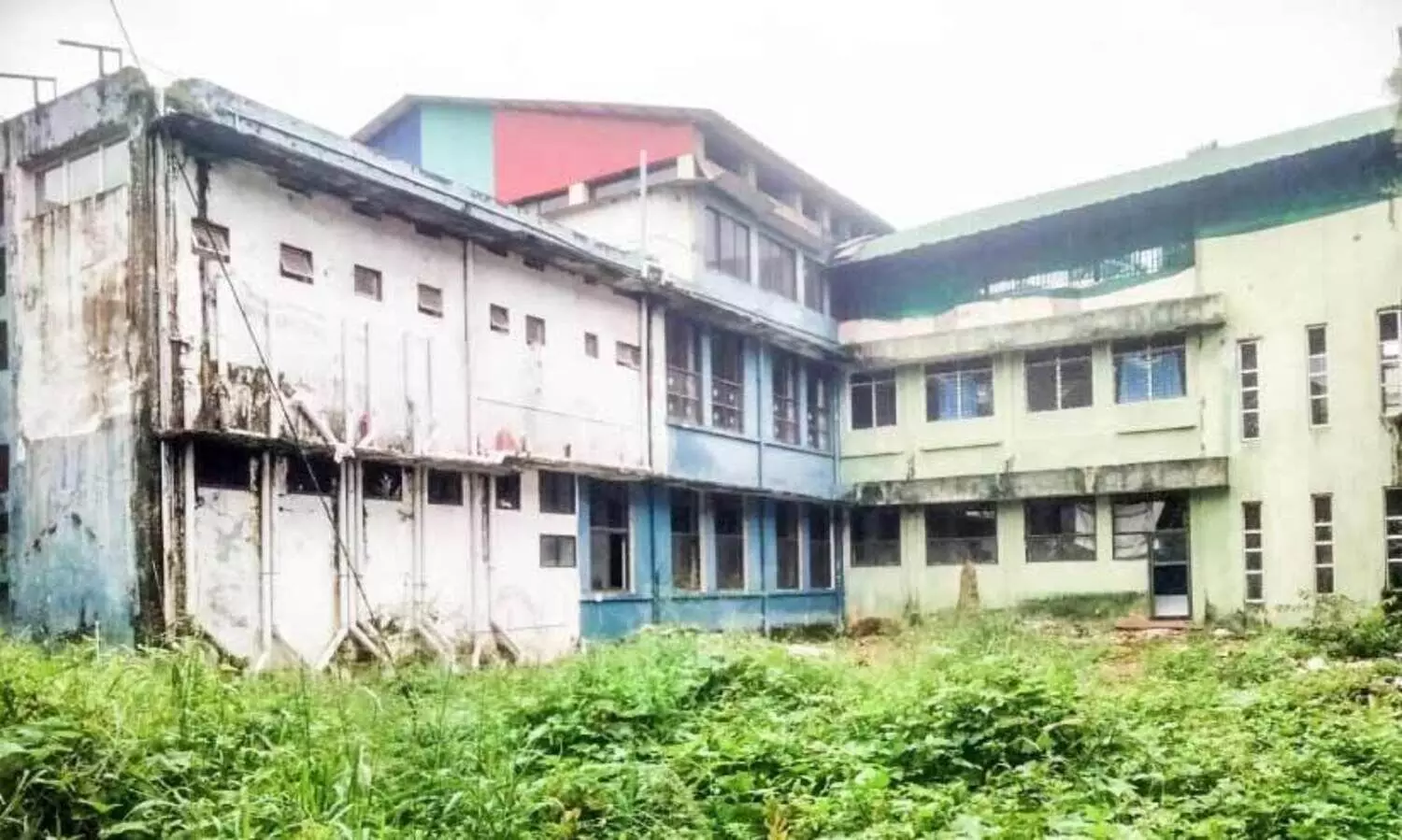 കോട്ടയം മെഡിക്കൽ കോളജ് കെട്ടിടങ്ങൾ പൊളിക്കണമെന്ന ആവശ്യം ശക്തം