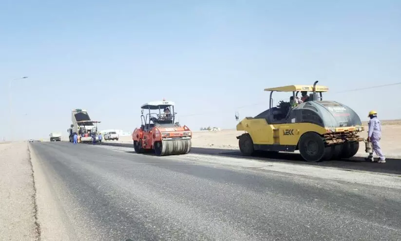 ഖ​രീ​ഫ്; അ​ൽ വു​സ്ത-​ദോ​ഫാ​ർ റോ​ഡു​ക​ളി​ൽ സു​ര​ക്ഷ ശ​ക്തം