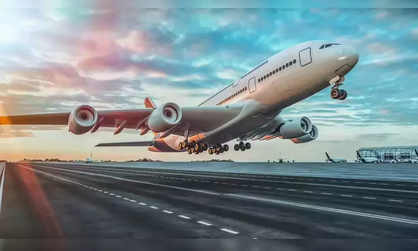 അഞ്ചു വർഷത്തിനിടെ വിമാനത്തിന്റെ എൻജിൻ തകരാറിലായ സംഭവങ്ങൾ 65, മെയ്ഡേ കോളുകൾ 11; വെളിപ്പെടുത്തി വിവരാവകാശ രേഖ