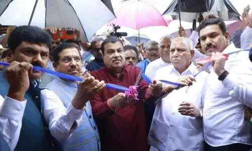 കേ​ന്ദ്ര മ​ന്ത്രി നി​തി​ൻ ഗ​ഡ്ക​രി സി​ഗ​ന്ദൂ​ർ പാ​ലം തു​റ​ന്നു