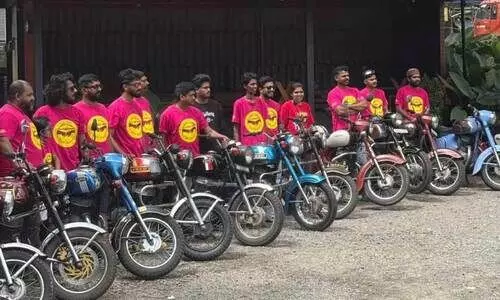 നിരത്തിൽ പഴയ പടക്കുതിരകൾ; വിന്‍റേജ്​ പ്രൗഢിയോടെ ജാവ യെസ്ഡി സംഗമം