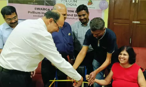 റെയിൽവേ സ്​റ്റേഷനുകൾ ഇനി ‘മൊബൈൽ വീൽ ചെയർ റാമ്പ്​ ’