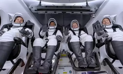 സർവം ശുഭം!!! ഇ​ന്ത്യ​ൻ ബ​ഹി​രാ​കാ​ശ സ​ഞ്ചാ​രി ശു​ഭാ​ൻ​ഷു ശു​ക്ല ഭൂമിയിൽ തിരിച്ചെത്തി; പേടകം പസഫിക് സമുദ്രത്തിൽ പതിച്ചു