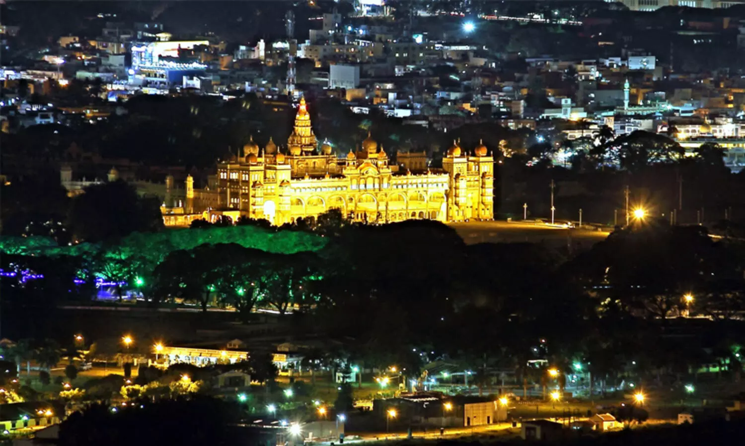 പ്രകൃതിസംരക്ഷണത്തിന് ക്ഷേത്രത്തിൽ നിന്ന് കുങ്കുമം ശേഖരിച്ച് സംസ്കരിക്കാൻ സന്നദ്ധസംഘം