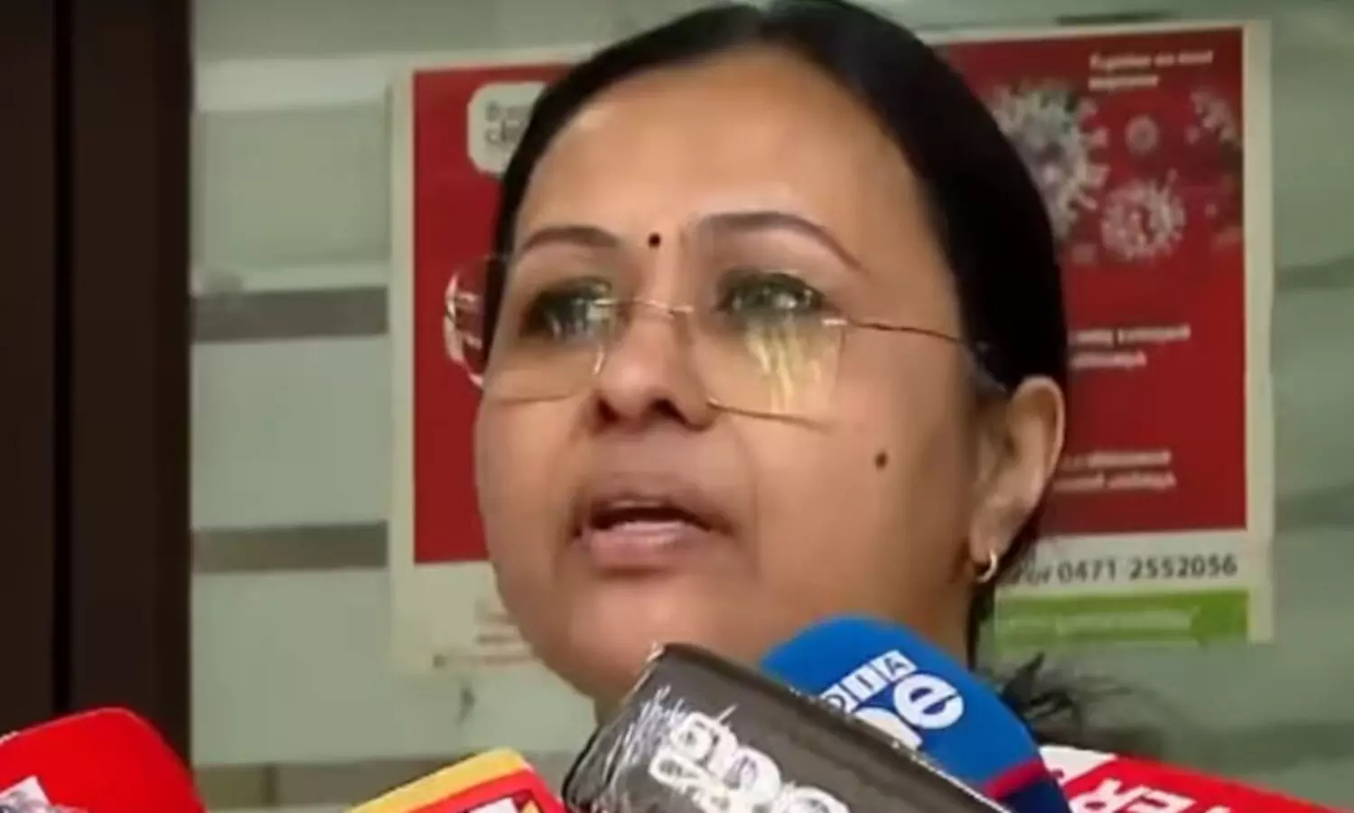 വീണ ജോർജിനെ വിമർശിച്ച സി.പി.എം അംഗങ്ങളെ പുറത്താക്കാനുള്ള നീക്കം പാളി; പാർട്ടി യോഗത്തിൽ മന്ത്രിക്കെതിരെ രൂക്ഷ വിമർശനം