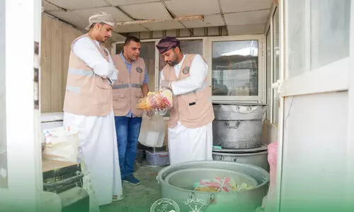 ദോ​ഫാ​റി​ൽ ഭ​ക്ഷ്യ​പ​രി​ശോ​ധ​ന; ആ​റ് സ്ഥാ​പ​ന​ങ്ങ​ൾ​ക്ക് താ​ഴി​ട്ടു