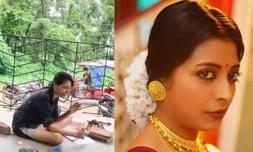 ഷോർട്ട്സും കറുത്ത ഫുൾസ്ലീവ് ഷർട്ടും, കൈയിൽ പേനയും പേപ്പറും; റോഡിൽ അലഞ്ഞു തിരിഞ്ഞു നടന്ന നടിയെ രക്ഷപ്പെടുത്തി