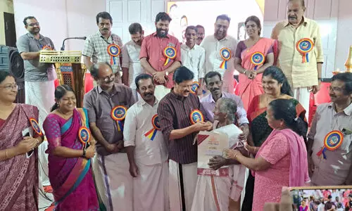 ചേ​ല​ക്ക​ര​യി​ൽ 377കു​ടും​ബ​ങ്ങ​ൾ​ക്ക് കൂ​ടി പ​ട്ട​യം ന​ൽ​കി