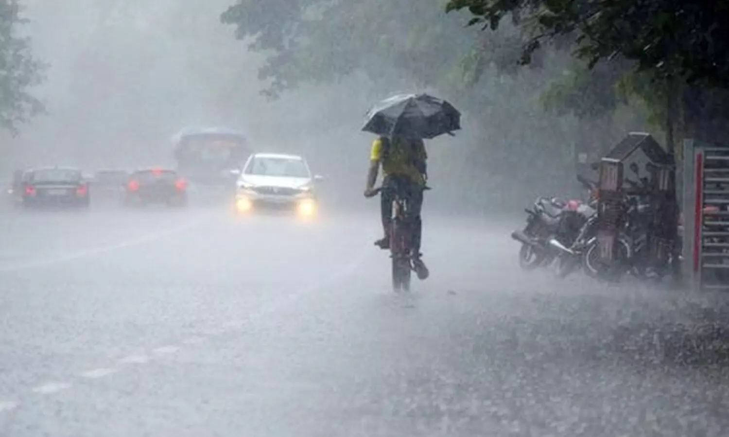 മഴപ്പെയ്ത്ത് തുടരും, മുന്നറിയിപ്പ് വീണ്ടും മാറി; ഇന്ന് നാല് ജില്ലകളിൽ റെഡ് അലർട്ട്; അഞ്ച് ജില്ലകളിൽ ഓറഞ്ചും