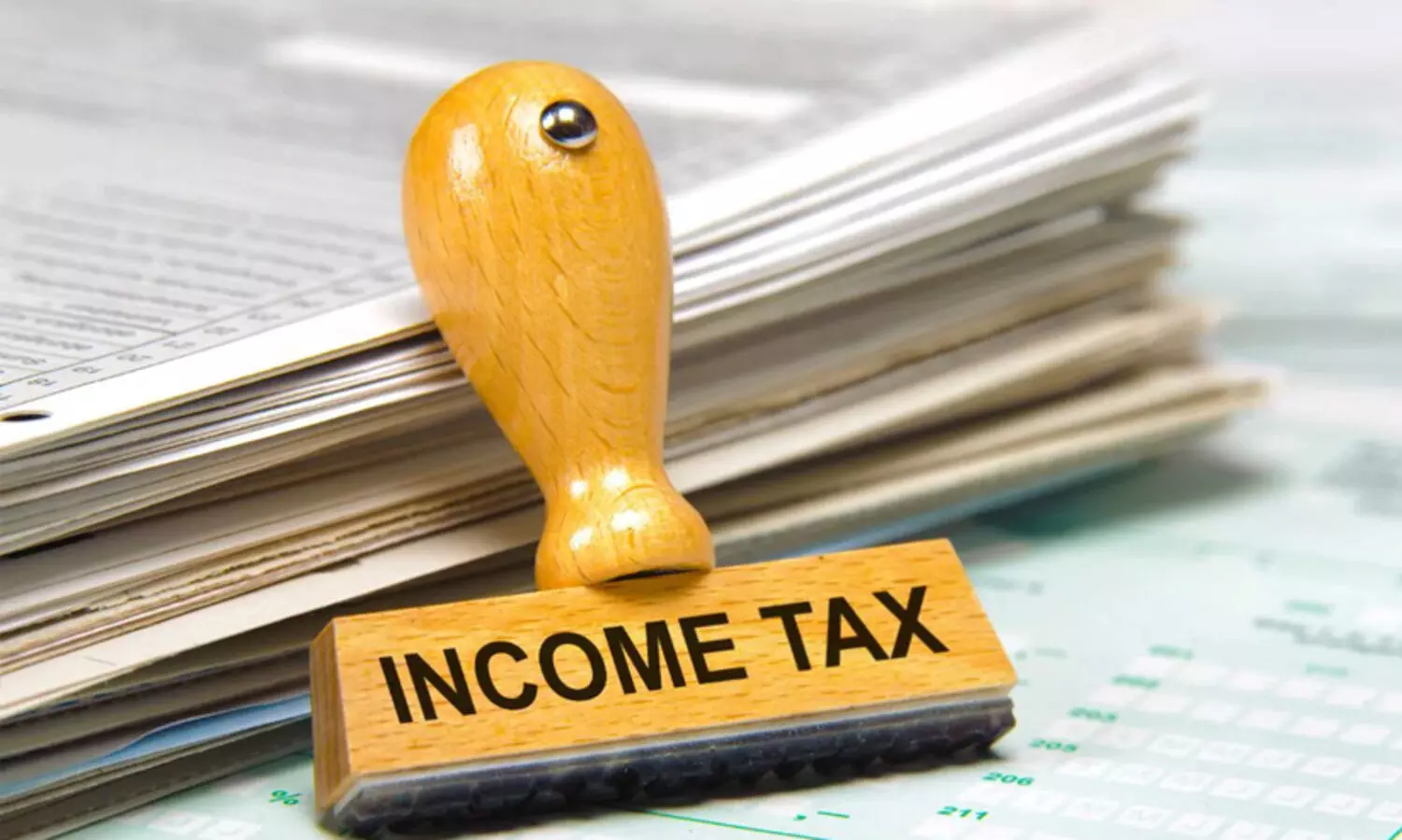 ആദായ നികുതി വകുപ്പിൽ നിന്ന് നോട്ടീസ് ലഭിച്ചാൽ ഭയപ്പെടണോ ? എങ്ങനെ പ്രതികരിക്കണം, അറിയേണ്ടതെല്ലാം...