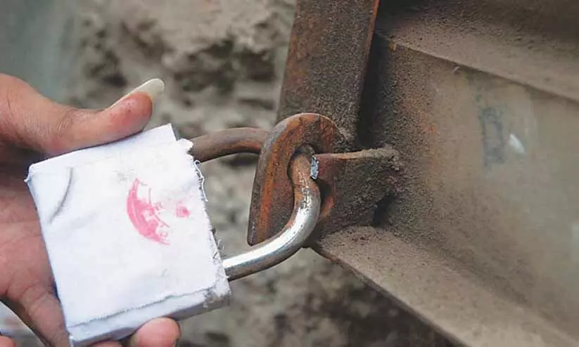 മൈ​സൂ​രു​വി​ല്‍ 12 വ്യാ​ജ ക്ലി​നി​ക്കു​ക​ള്‍ പൂ​ട്ടി​ച്ചു